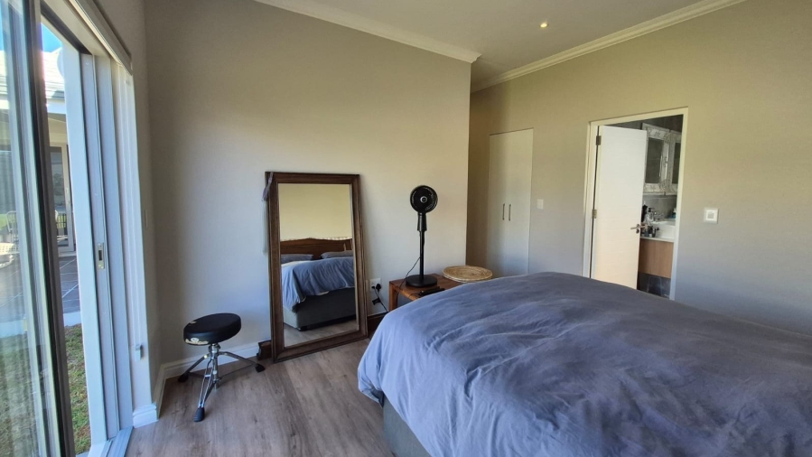 To Let 4 Bedroom Property for Rent in Sunningdale Western Cape
